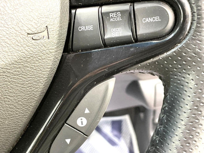 2012 Honda Fit Shuttle Hybrid DAA-GP2 (UW-6a150ea899b0e)[11]