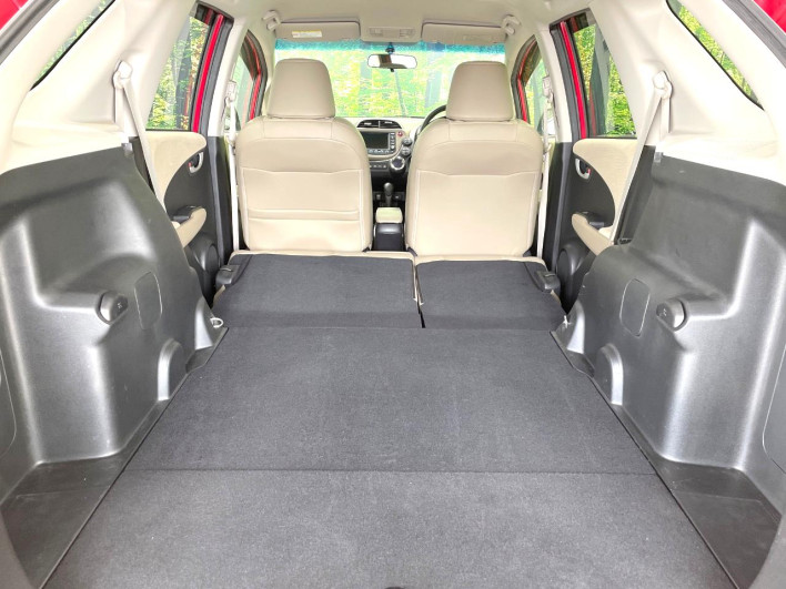 2012 Honda Fit Shuttle Hybrid DAA-GP2 (UW-6a150ea899b0e)[21]