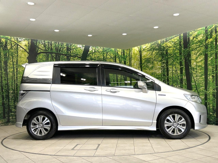 2013 Honda Fred Spike Hybrid DAA-GP3 (UW-6a150ea8f1fc3)[25]