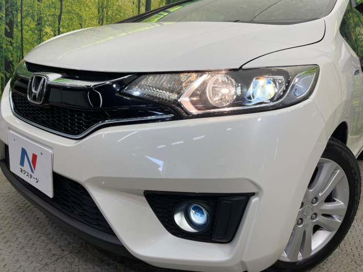 2016 Honda Fit Hybrid DAA-GP5 (UW-6a150ea9ab402)[29]