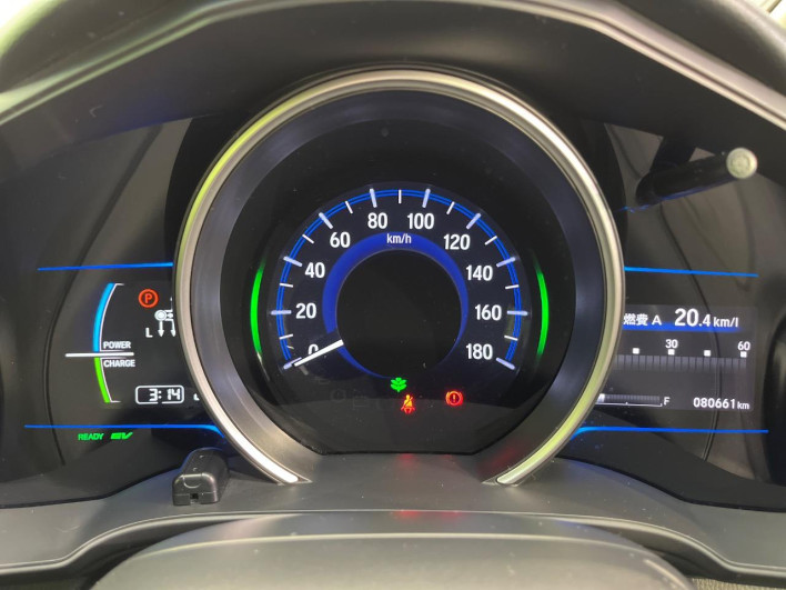 2016 Honda Fit Hybrid DAA-GP5 (UW-6a150ea9ab402)[13]