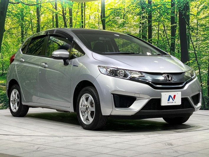 2014 Honda Fit Hybrid DAA-GP6 (UW-6a150eab54b6a)[17]