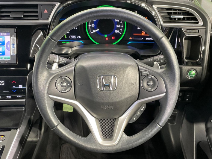 2015 Honda SHUTTLE DAA-GP7 (UW-6a150eac1e9b9)[25]