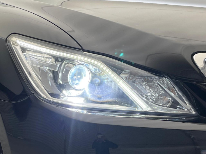 2014 Toyota Crown DBA-GRS210 (UW-6a150eaedf3ba)[12]