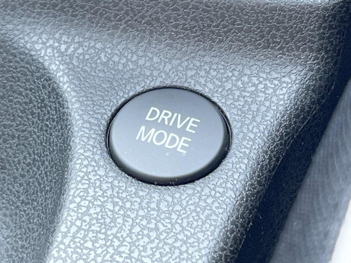 2017 Nissan Note DAA-HE12 (UW-6a150ec17fde9)[25]