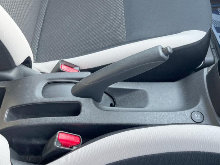 2017 Nissan Note DAA-HE12 (UW-6a150ec17fde9)[26]