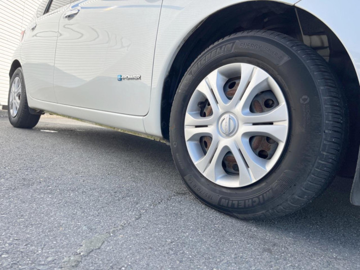 2017 Nissan Note DAA-HE12 (UW-6a150ec17fde9)[11]