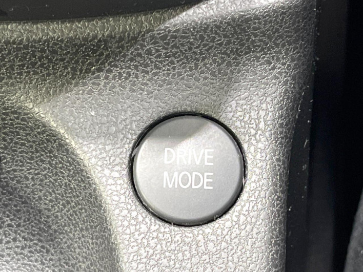 2018 Nissan Note DAA-HE12 (UW-6a150ec2232ed)[27]