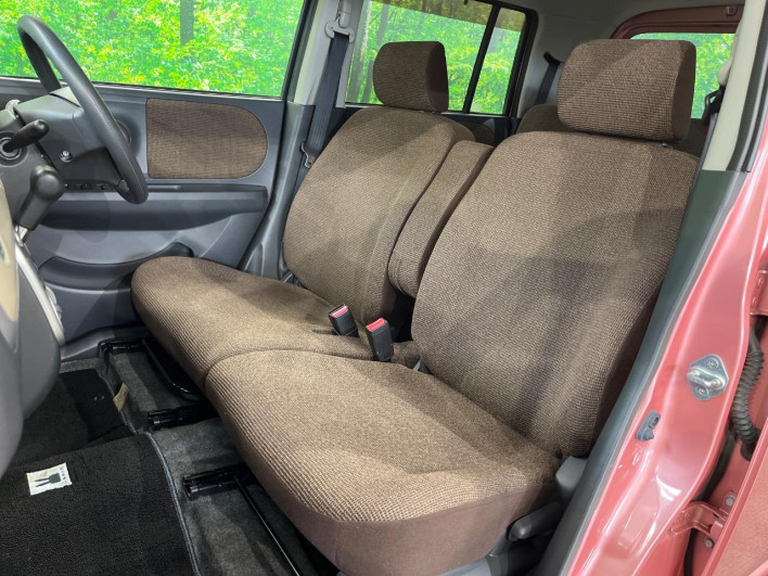 2011 Suzuki ALTO Lapin DBA-HE22S (UW-6a150ec363f86)[26]