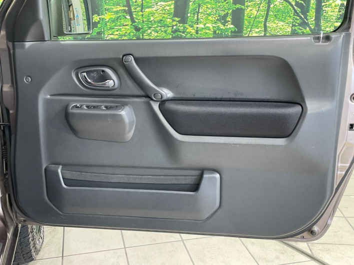 2012 Suzuki Jimny ABA-JB23W (UW-6a150ed270441)[5]