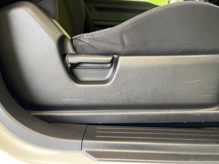 2018 Suzuki Jimny 3BA-JB64W (UW-6a150ed3b3910)[22]