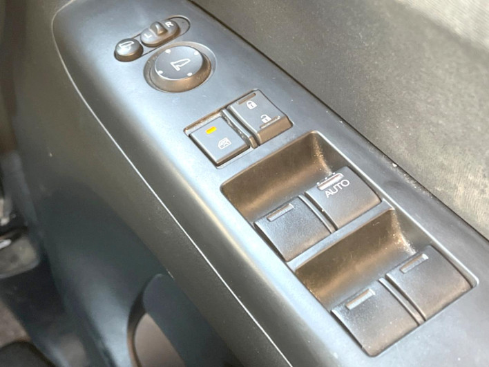 2014 Honda N-BOX DBA-JF1 (UW-6a150edf7c5eb)[23]