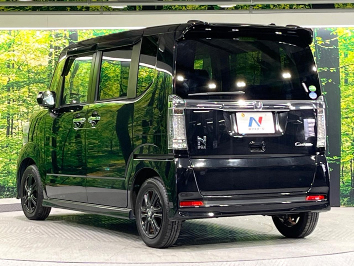 2016 Honda N-BOX CUSTOM DBA-JF1 (UW-6a150ee1493fb)[10]