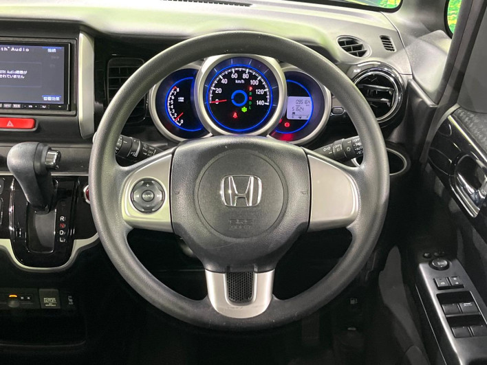 2016 Honda N-BOX CUSTOM DBA-JF1 (UW-6a150ee1493fb)[29]