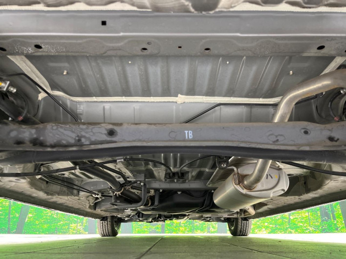 2018 Honda N-BOX CUSTOM DBA-JF3 (UW-6a150ee66da8b)[13]