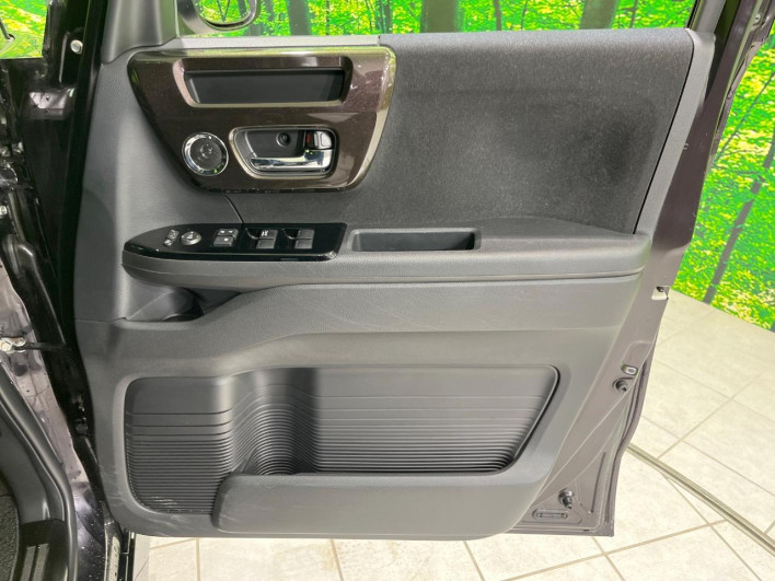 2018 Honda N-BOX CUSTOM DBA-JF3 (UW-6a150ee66da8b)[12]