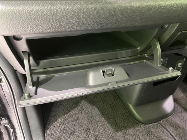 2018 Honda N-BOX CUSTOM DBA-JF3 (UW-6a150ee66da8b)[28]