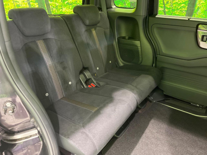 2018 Honda N-BOX CUSTOM DBA-JF3 (UW-6a150ee66da8b)[9]