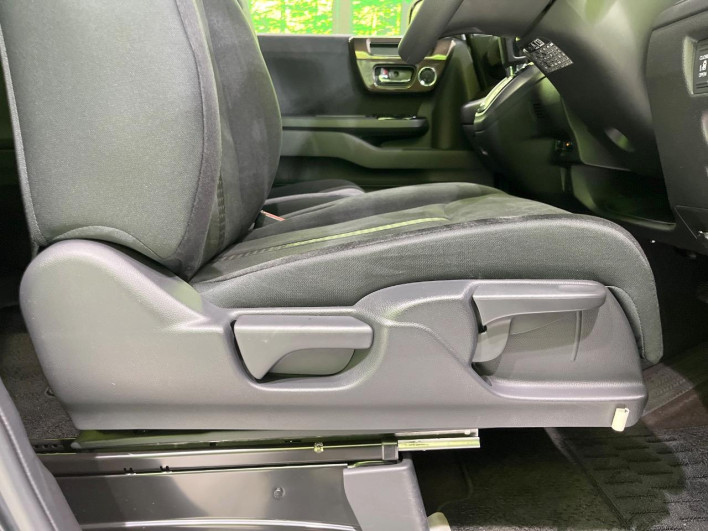 2018 Honda N-BOX CUSTOM DBA-JF3 (UW-6a150ee66da8b)[10]