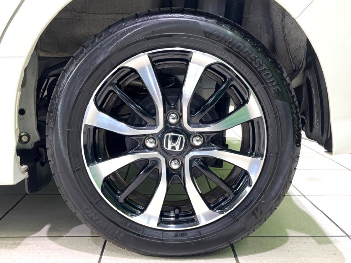 2018 Honda N-BOX CUSTOM DBA-JF3 (UW-6a150ee6ec392)[22]