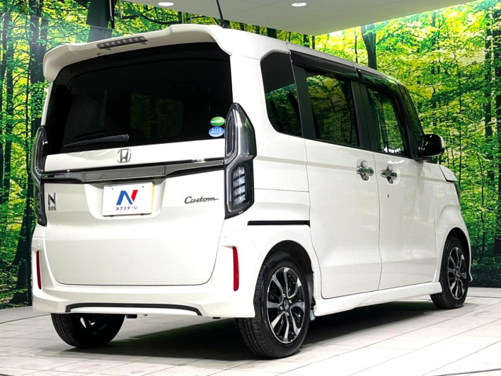 2018 Honda N-BOX CUSTOM DBA-JF3 (UW-6a150ee6ec392)[8]