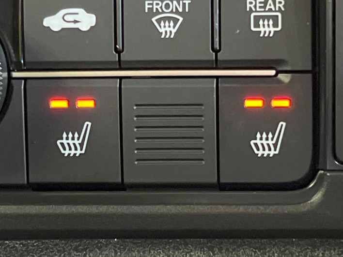 2024 Honda N-BOX CUSTOM 6BA-JF5 (UW-6a150ef52220f)[24]