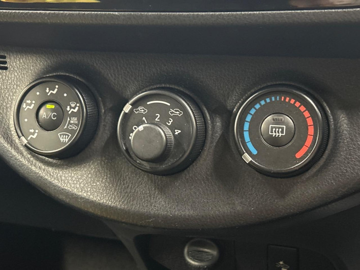 2019 Toyota Vitz DBA-KSP130 (UW-6a150f173d097)[16]