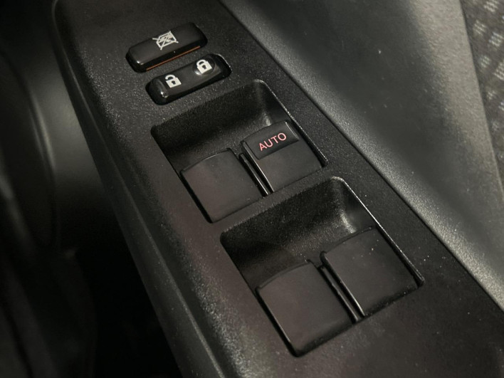 2019 Toyota Vitz DBA-KSP130 (UW-6a150f173d097)[10]