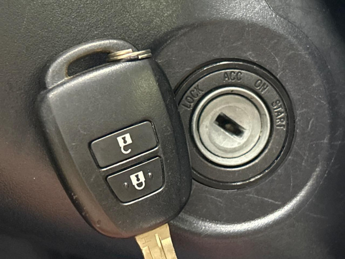 2019 Toyota Vitz DBA-KSP130 (UW-6a150f173d097)[27]