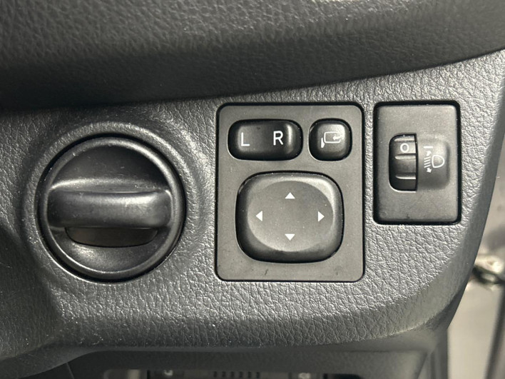 2019 Toyota Vitz DBA-KSP130 (UW-6a150f173d097)[8]