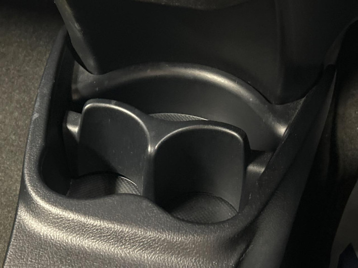 2019 Toyota Vitz DBA-KSP130 (UW-6a150f173d097)[18]