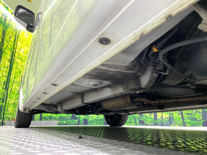 2013 Daihatsu Mira Cocoa DBA-L675S (UW-6a150f1b5e965)[11]