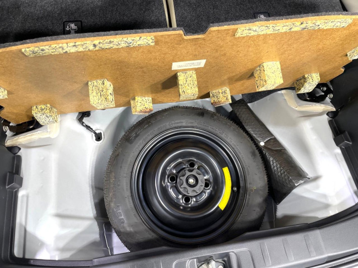 2013 Daihatsu Mira Cocoa DBA-L675S (UW-6a150f1b5e965)[16]