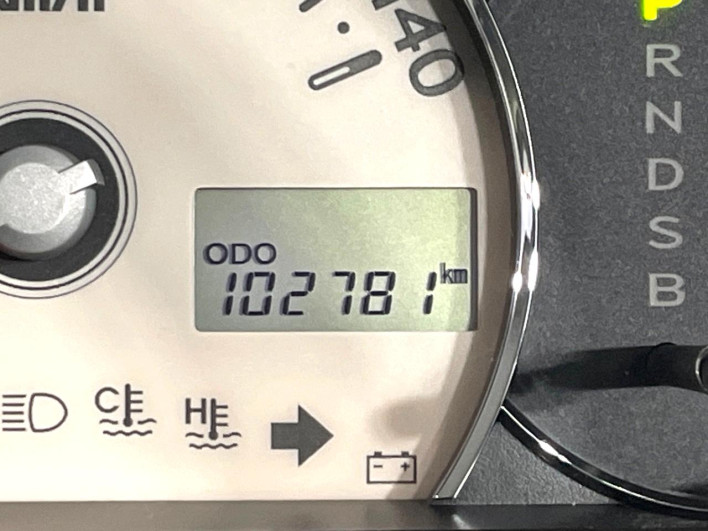 2013 Daihatsu Mira Cocoa DBA-L675S (UW-6a150f1b5e965)[2]