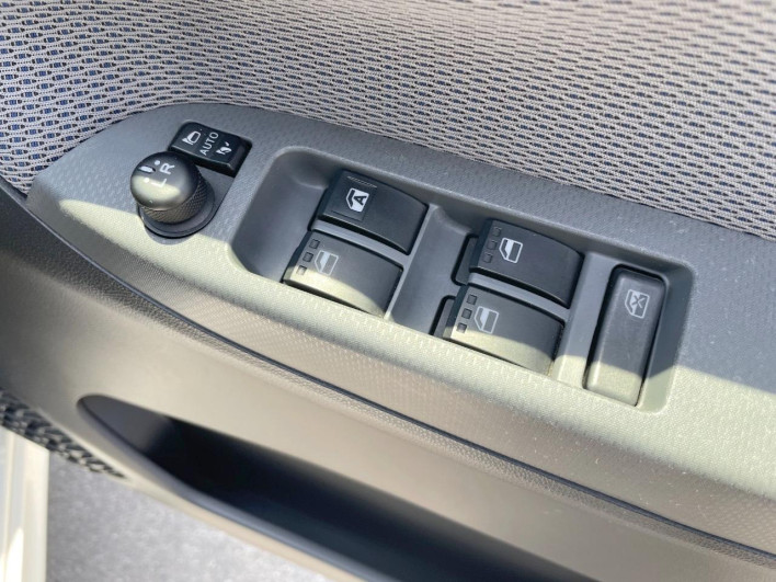 2015 Daihatsu Move DBA-LA150S (UW-6a150f1dbeb1b)[16]
