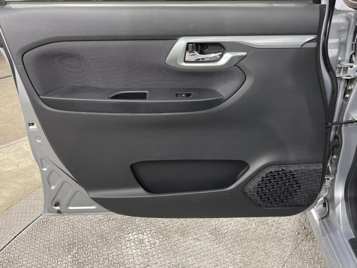 2016 Subaru Stella DBA-LA160F (UW-6a150f1f85d2c)[25]