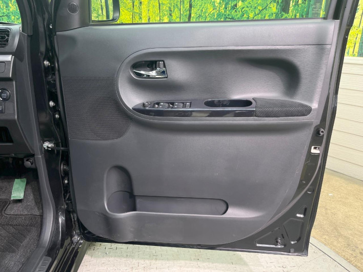 2016 Daihatsu Tanto DBA-LA600S (UW-6a150f2b3c3b2)[5]