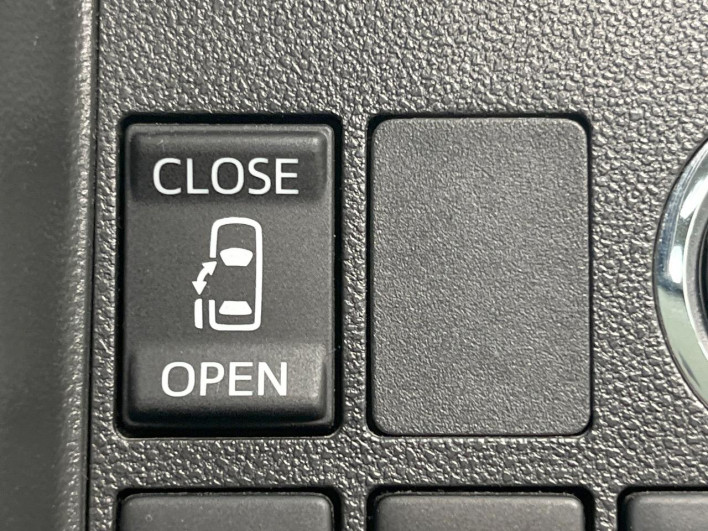 2016 Daihatsu Tanto DBA-LA600S (UW-6a150f2b3c3b2)[9]