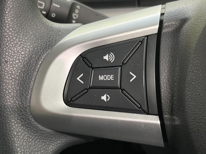 2016 Daihatsu Tanto DBA-LA600S (UW-6a150f2b3c3b2)[16]