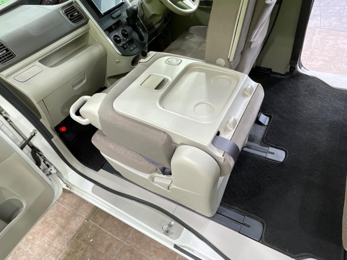 2017 Daihatsu Tanto DBA-LA600S (UW-6a150f2c3a3cb)[22]