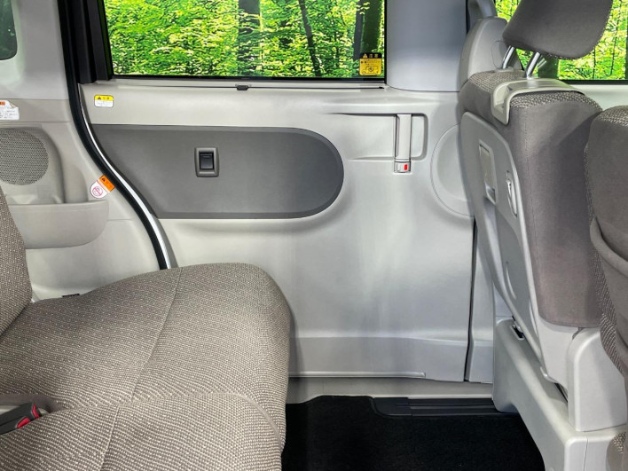 2017 Daihatsu Tanto DBA-LA600S (UW-6a150f2c3a3cb)[18]