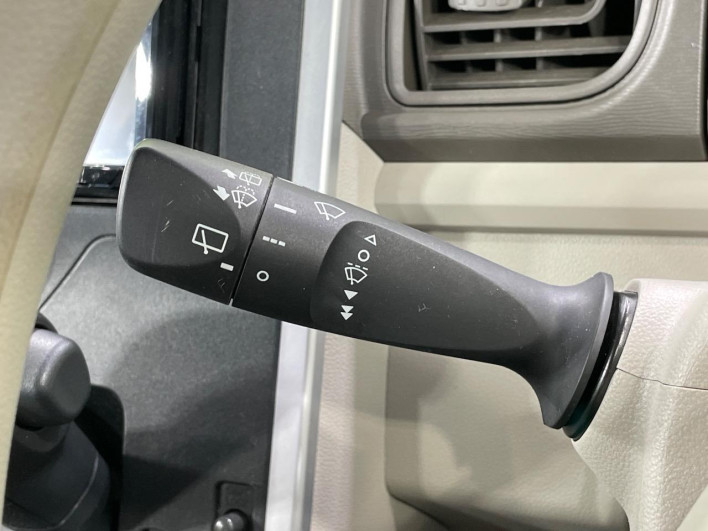 2017 Daihatsu Tanto DBA-LA600S (UW-6a150f2c3a3cb)[6]
