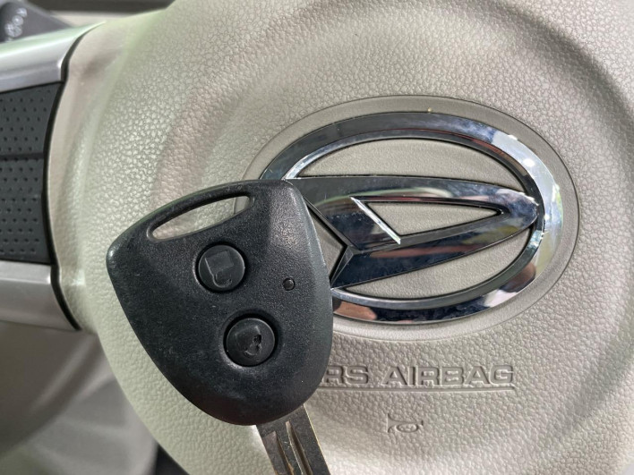 2017 Daihatsu Tanto DBA-LA600S (UW-6a150f2c3a3cb)[10]