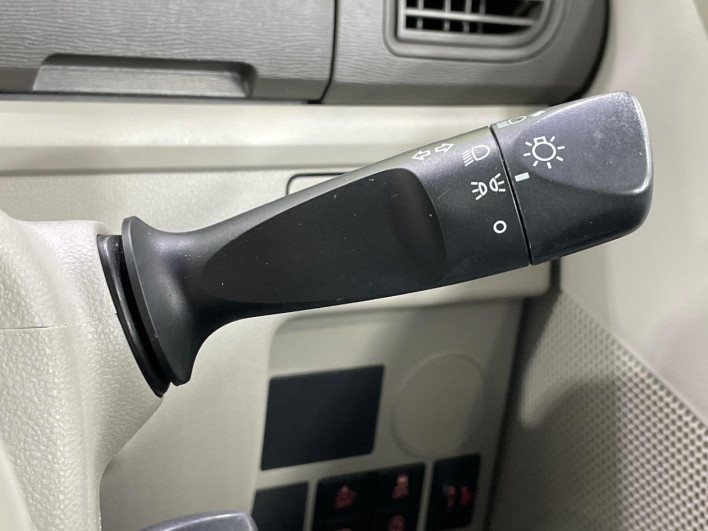 2017 Daihatsu Tanto DBA-LA600S (UW-6a150f2c3a3cb)[7]