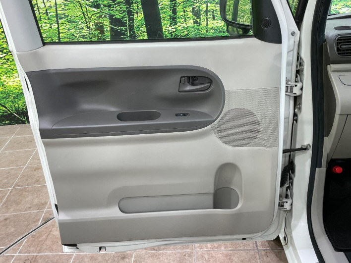 2017 Daihatsu Tanto DBA-LA600S (UW-6a150f2c3a3cb)[19]