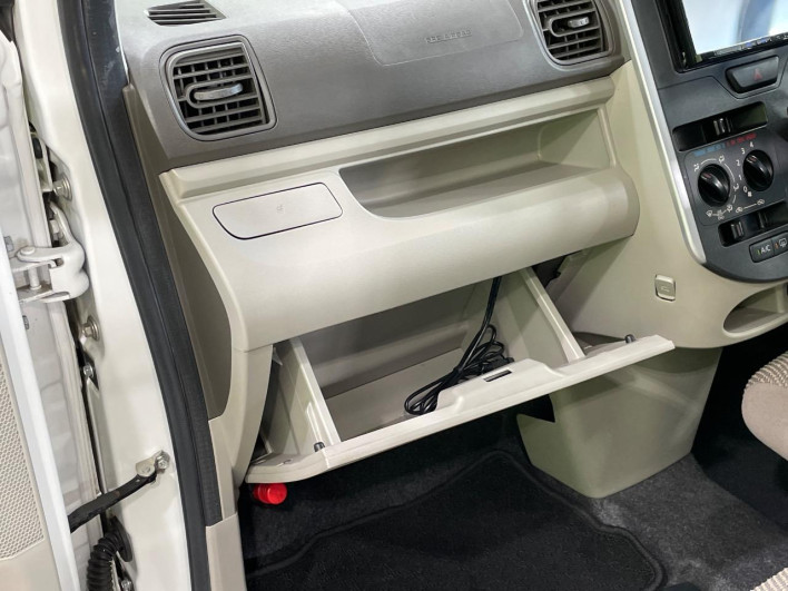 2017 Daihatsu Tanto DBA-LA600S (UW-6a150f2c3a3cb)[20]