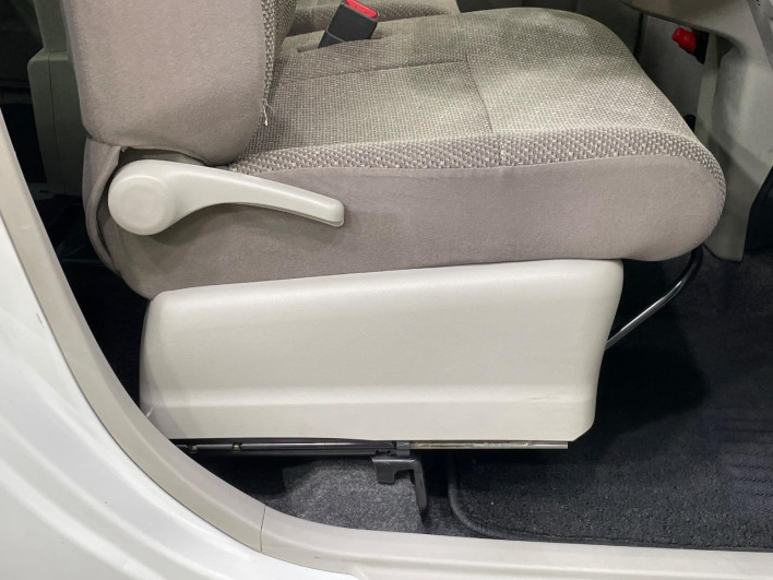 2017 Daihatsu Tanto DBA-LA600S (UW-6a150f2c3a3cb)[14]