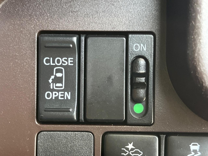 2018 Toyota Roomy DBA-M900A (UW-6a150f4490e69)[28]
