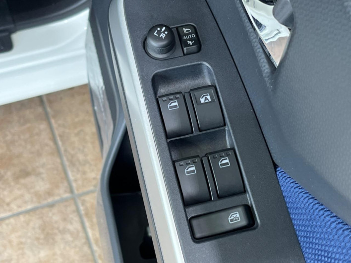 2019 Toyota Roomy DBA-M900A (UW-6a150f46a4358)[12]