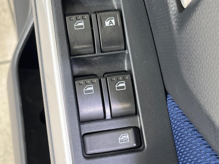 2018 Toyota Roomy DBA-M910A (UW-6a150f4d60f34)[10]